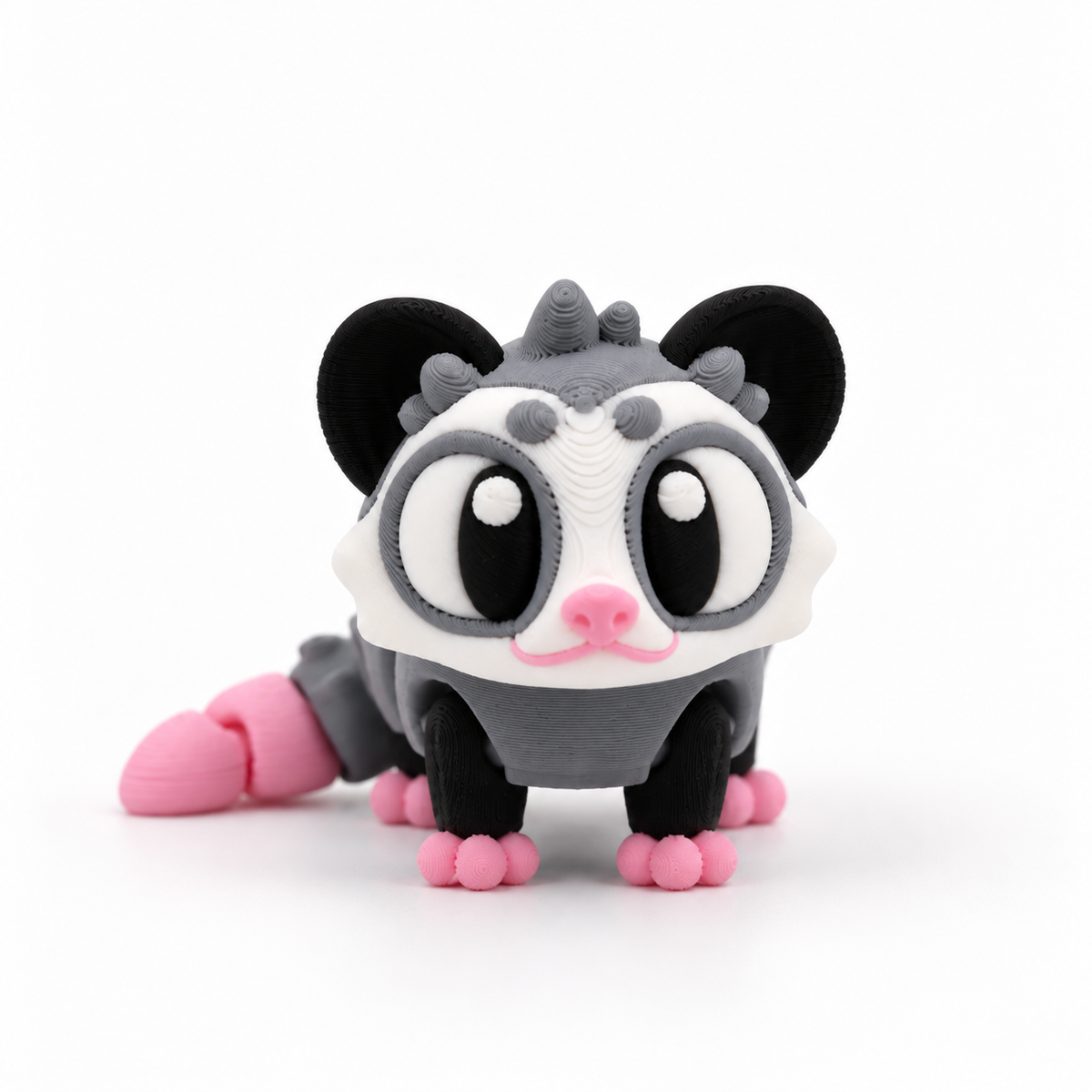 Figurine opossum grise et rose imprimée en 3D vue de face